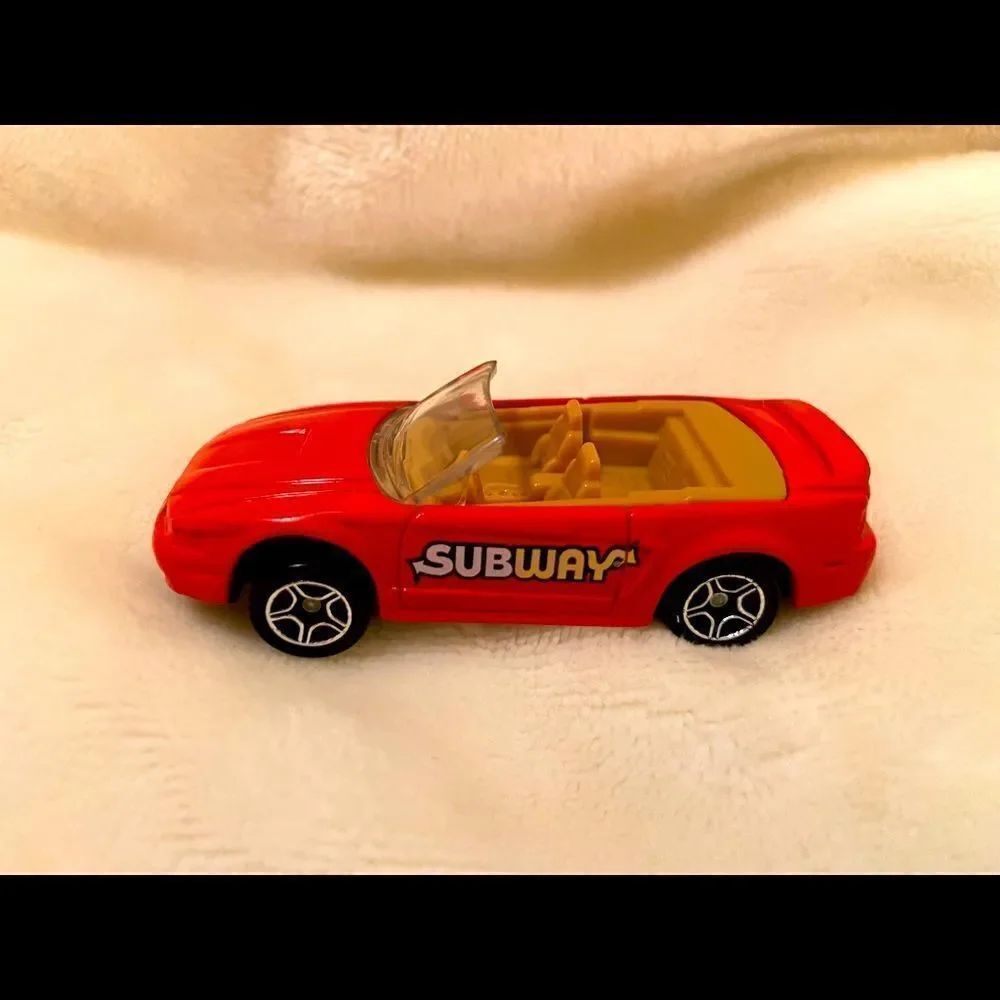 MATCHBOX SUBWAY FORD MUSTANG CONVERTIBLE MATTEL